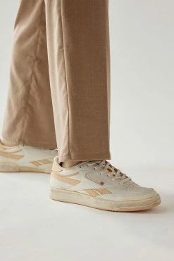 Brand new 👏 Women's Reebok Club C 85 Vintage Leather 👟 Sneaker Chalk + Weathered Beige ⭐