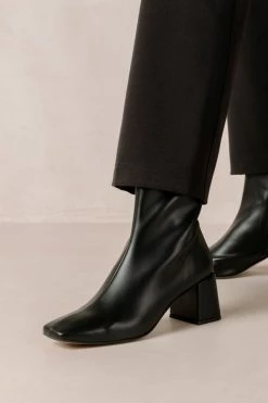 Deals 😉 Women's SVEGAN Watercolor Vegan Leather Ankle Boot Black ❤️ -Dr. Martens Sales unnamed file 1212