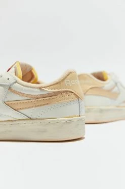 Brand new 👏 Women's Reebok Club C 85 Vintage Leather 👟 Sneaker Chalk + Weathered Beige ⭐ -Dr. Martens Sales unnamed file 126
