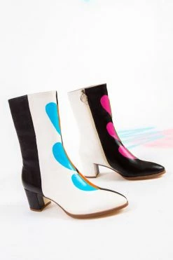 Best Sale 👏 Zig Zag Goods LLC 👩 Women's Zig Zag Night Crawler Booties Multi ❤️ -Dr. Martens Sales unnamed file 1369