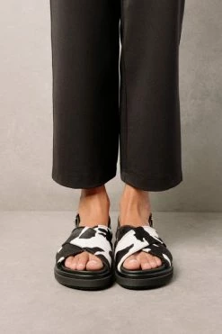 Dr. Martens Sales -Dr. Martens Sales unnamed file 1442