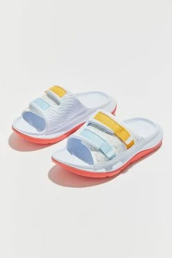 New 🔥 HOKA ONE ONE® 👩 Women's HOKA ONE ONE® Ora Luxe Slide 🩴 Sandal White + Camellia ⭐
