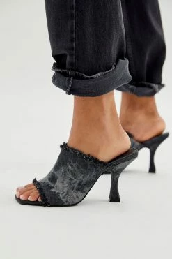 Top 10 ❤️ Urban Outfitters 👩 Women's UO Zoey Mule Heel Washed Black 🎁 -Dr. Martens Sales unnamed file 1774