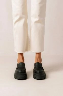 Wholesale 😀 Women's ALOHAS Trailblazer Vegan Leather Platform Lug Loafer Corn Black ✔️ -Dr. Martens Sales unnamed file 1992