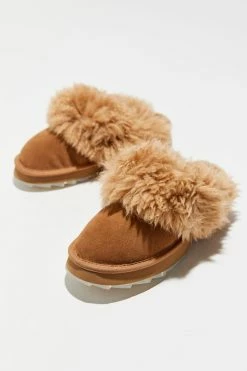 Best deal 💯 Women's EMU Australia Jolie Sharky Curly Slippers Chestnut 🔥