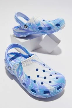 Best reviews of 🌟 Women's Crocs Classic Graphic Clog Pale Blue + White 🔔