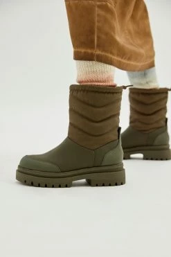 Flash Sale ✔️ Women's Rocket 🐶 Dog Dita Snow Boot Olive 🧨 -Dr. Martens Sales unnamed file 598