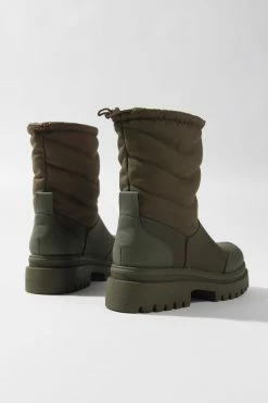 Flash Sale ✔️ Women's Rocket 🐶 Dog Dita Snow Boot Olive 🧨 -Dr. Martens Sales unnamed file 600