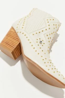 Deals ๐ฅฐ Women's Coconuts By Matisse Footwear Aster Western Ankle Boot Bone ๐ 10 Deals ๐ฅฐ Women's Coconuts By Matisse Footwear Aster Western Ankle Boot Bone ๐ -Dr. Martens Sales unnamed file 610