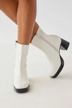 Cheapest 🥰 Urban Outfitters 👩 Women's UO Lara Zip-Up Boot Ivory 🤩 -Dr. Martens Sales unnamed file 727