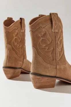 New 😉 Urban Outfitters 👩 Women's UO Fallon Suede Cowboy Boot Taupe 😀 -Dr. Martens Sales unnamed file 746