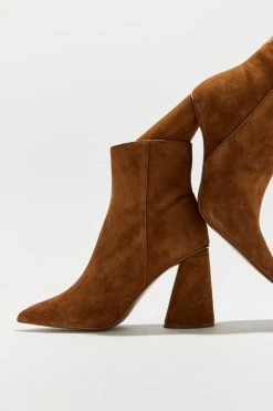 Best deal ✔️ Women's Steve Madden Valor Brown Suede Ankle Boot Brown 🛒 -Dr. Martens Sales unnamed file 755