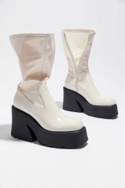 Cheapest 🤩 Women's Steve Madden Arrow Platform Boot Ivory ⌛ -Dr. Martens Sales unnamed file 900